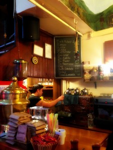 giris 225x300 Kadıköy Qahwah Cafe, Kahvenin yeni adresi!