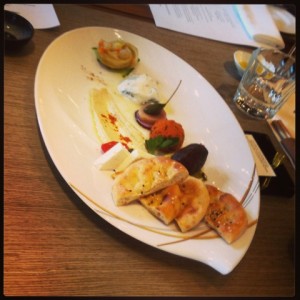 Photo 3.05.2014 16 57 22 1 Small 300x300 Shangri La Bosphorus ve bir Uzak Doğu masalı; IST TOO Restaurant !