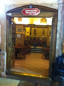 Salaş İstanbul Cafeleri   Sultanahmet   Şark Kahvesi Salaş İstanbul Cafeleri Sultanahmet Şark Kahvesi 224x300 Salaş İstanbul Cafeleri   Sultanahmet   Şark Kahvesi