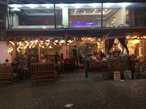Salaş İstanbul Cafeleri Çemberlitaş Sarnıç Nargile Cafe Salaş İstanbul Cafeleri Çemberlitaş Sarnıç Nargile Cafe 300x225 Salaş İstanbul Cafeleri Çemberlitaş Sarnıç Nargile Cafe