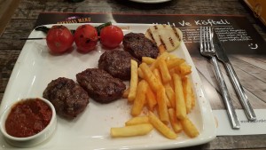 20160111 192331 300x169 Hızlı ve Köfteli