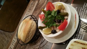 20160111 192339 300x169 Hızlı ve Köfteli