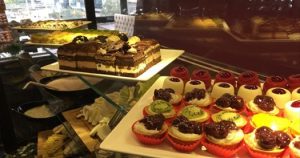 altunizade bag pastanesi kahvalti 3 300x158 Altunizade Bağ Pastanesi Kahvaltı