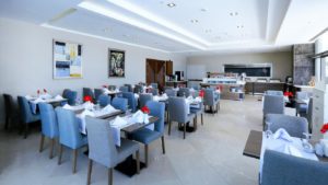 best western karsiyaka restoran 300x169 Karşıyakada Nerede Kalınır